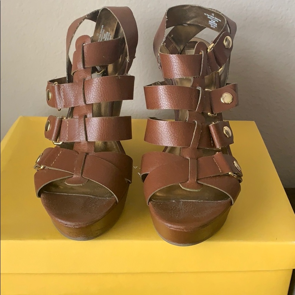 Cynthia Vincent for target wedges sz 10